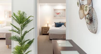 A3 - Modern Apt w/ Free Parking + Private Bathroom