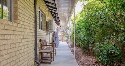 A6 - Work-from-home haven | free WIFI | 1BR!