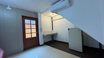 Family Villa | Desk, WiFi (free), bed sheets