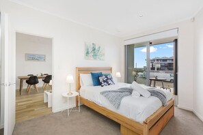 2 bedrooms, desk, iron/ironing board, free WiFi