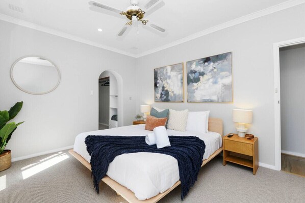 4 bedrooms, desk, iron/ironing board, travel cot