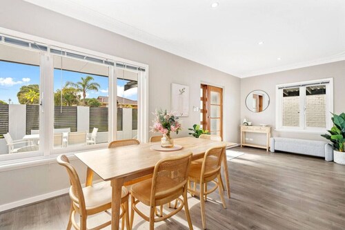 Villa Belissimo in Yokine!