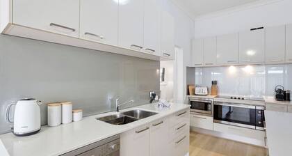 Ardross Delight | Gem with Pool, Garden & Parking