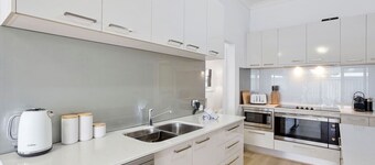 Ardross Delight | Gem with Pool, Garden & Parking