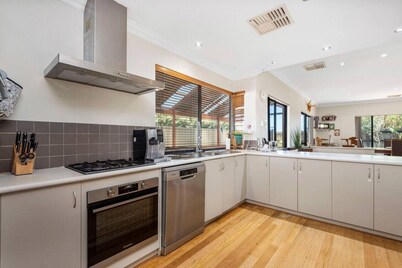 Serenity and Style: Your Ashby Getaway Awaits