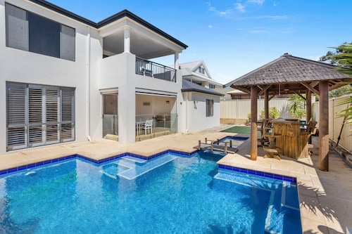 Luxury by the Sea in Burns Beach