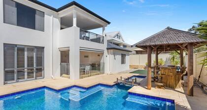 Luxury by the Sea in Burns Beach