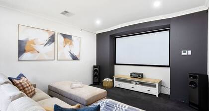 Luxury by the Sea in Burns Beach
