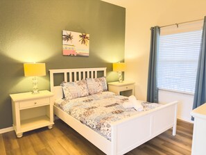 مكواة/لوح كي وواي فاي وملاءات أسرّة