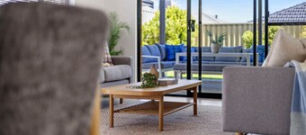 Jindee Beach 2km away | Magical memories in Butler