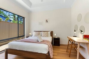 3 bedrooms, desk, iron/ironing board, travel crib