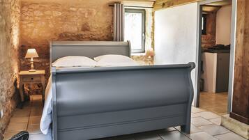 1 bedroom, iron/ironing board, WiFi, bed sheets