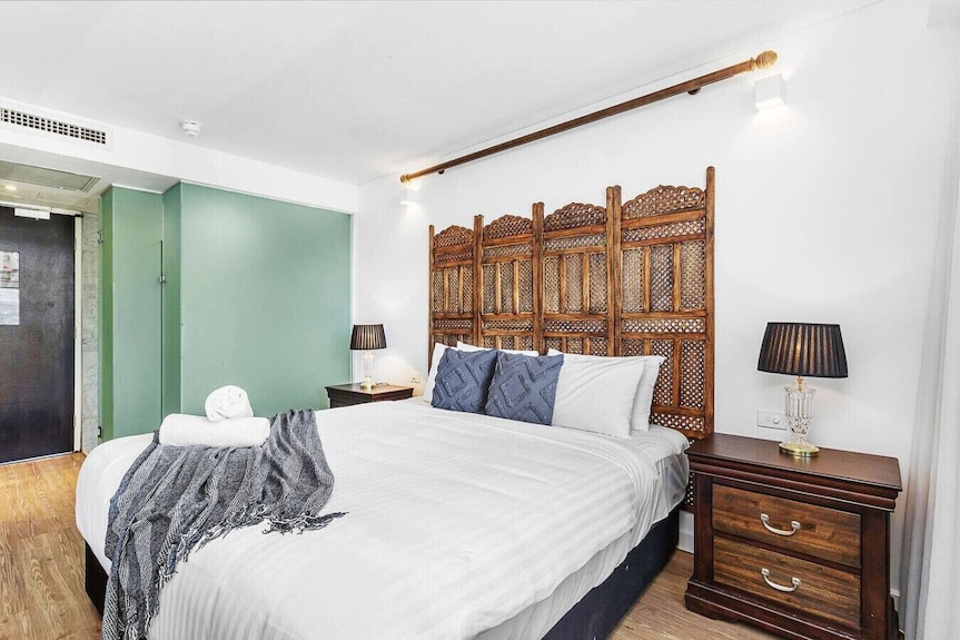 Stylish & Comfortable 1-bedroom Hotel Room With Rooftop Access - Perth