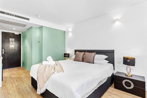 1 Schlafzimmer, Schreibtisch, Reisekinderbett, WLAN