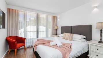 1 bedroom, iron/ironing board, travel crib, WiFi