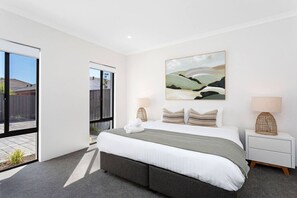 2 chambres, bureau, fer et planche à repasser, Wi-Fi gratuit