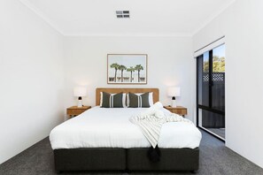 2 chambres, bureau, fer et planche à repasser, Wi-Fi gratuit