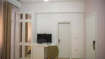 Hochwertige Bettwaren, kostenloses WLAN, BettwÀsche