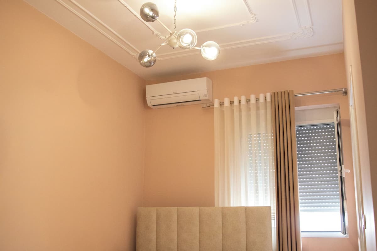 Ropa de cama de alta calidad, wifi gratis y ropa de cama