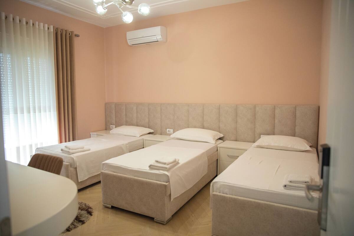 Basic Triple Room, Balcony, City View | Free WiFi