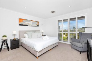 5 quartos, escrivaninha, Wi-Fi