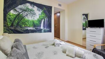 2 bedrooms, iron/ironing board, WiFi, bed sheets