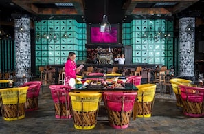 Bar (on property) - Charming 2-bedroom Suite with fitness room and AC in gorgeous Nuevo Vallarta (Nuevo Vallarta)