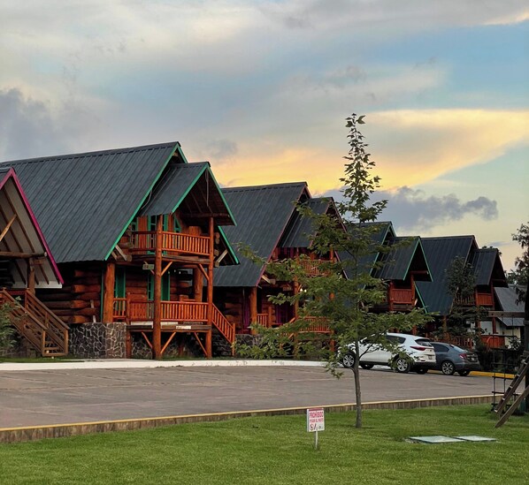 숙박 시설 정면