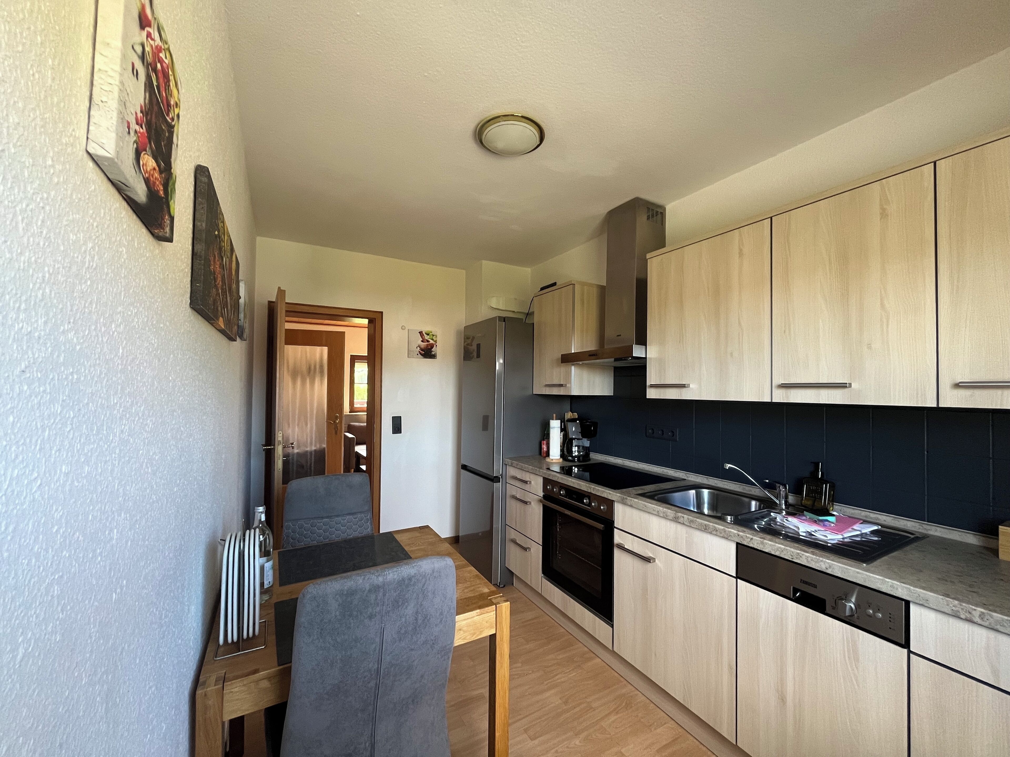 冷蔵庫、オーブン、コンロ、食器洗い機