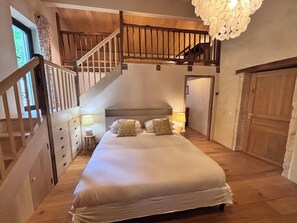 4 Schlafzimmer, Bügeleisen/Bügelbrett, WLAN, Bettwäsche