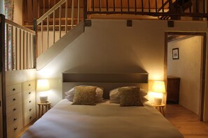 4 chambres, fer et planche Ă repasser, Wi-Fi, draps fournis