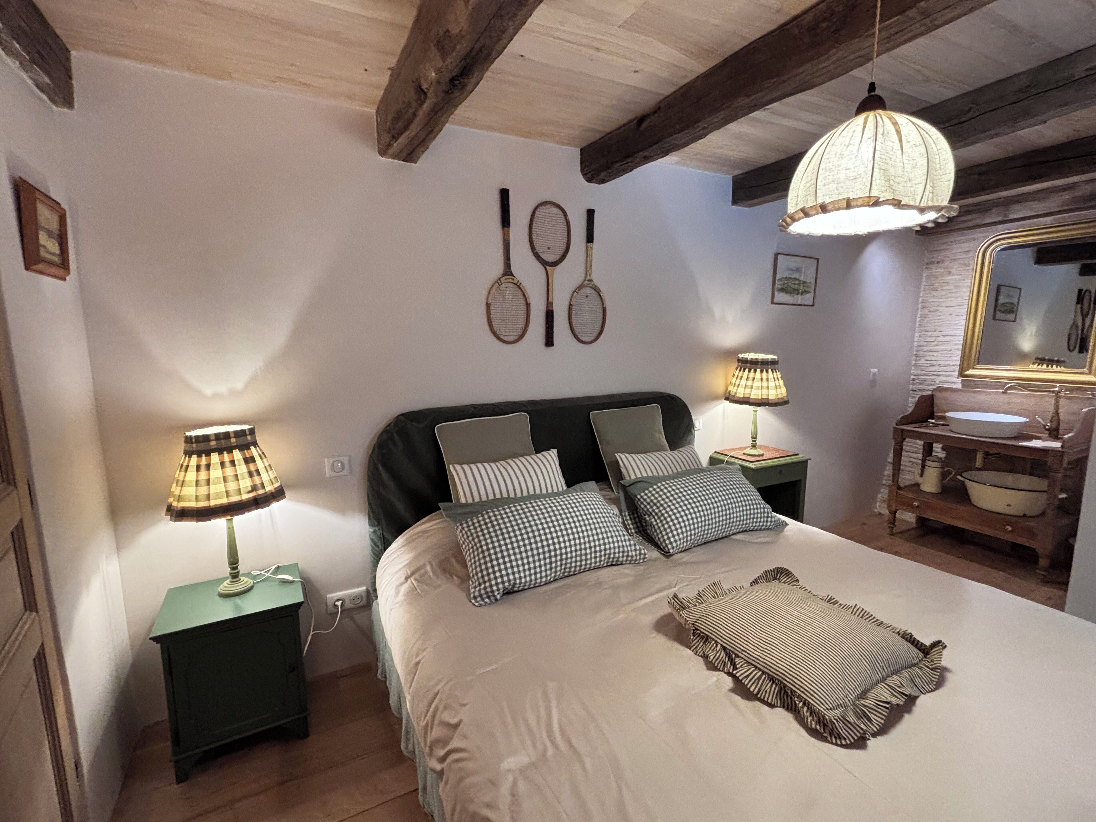 4 sovrum, strykjärn/strykbräda, wi-fi och sängkläder