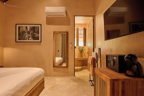 Comfort Room, 1 King Bed