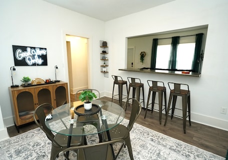 Dining. Comfortable 4BR Home Near Downtown Elyria