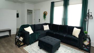 TV connectée, livres, chaßne hi-fi