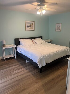 5 bedrooms, WiFi, bed sheets