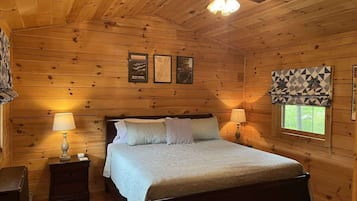 1 bedroom, WiFi (free), bed sheets