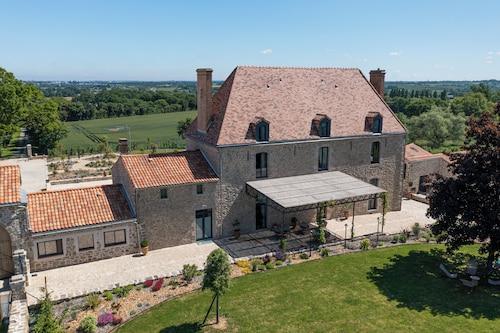 Le Domaine de la Haye - Gîte de Luxe "L'Oliveraie - 15 minutes du Puy du Fou