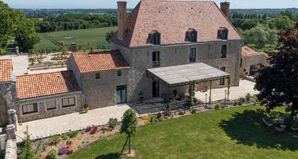 Le Domaine de la Haye - GĂźte de Luxe "L'Oliveraie - 15 minutes du Puy du Fou