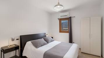 2 dormitorios, tabla de planchar con plancha, wifi y ropa de cama
