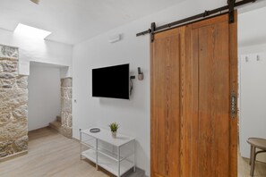 Interior - Vacation Home 'El Blanquizal A' with Mountain View, Wi-Fi and Air Conditioning (La Aldea de San Nicolás)