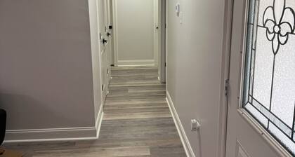 Cool 3-bedroom house with Central AC/Heat, Ultra fast WIFI in Belle Rose