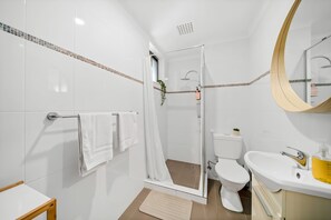 Een douche, een haardroger