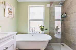 Een douche, een haardroger
