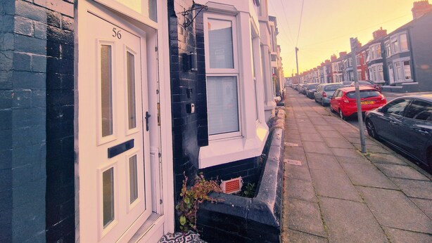 Exterior detail - 5 star Luxury Home by Liverpool Football Stadium (Merseyside)