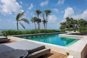 Pool - Beachfront Luxury + Rooftop Oasis Tankah Bay (Tulum)