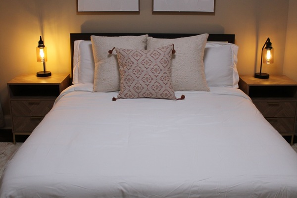 3 dormitoris, escriptori, planxa i posts de planxar i wifi