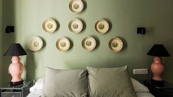 Habitación Confort doble | Edredones de plumas, caja fuerte, decoración individual