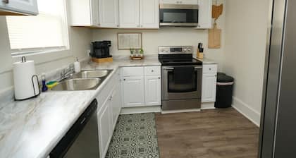 2 homes- 7BR: Gather & Relax