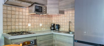 T3 Apartment with Garden, Hérault near Lake Salagou